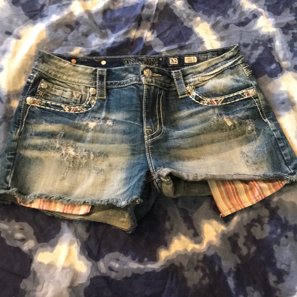MISS ME SIGNATURE SHORTS